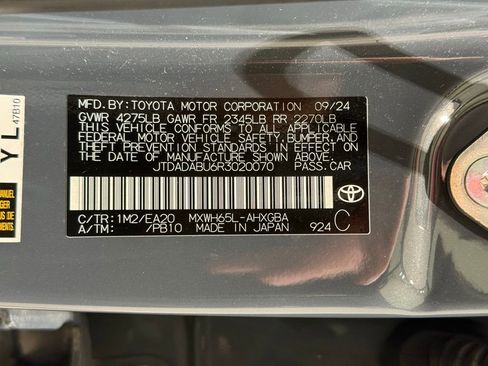 Used 2024 Toyota Prius XLE image 31