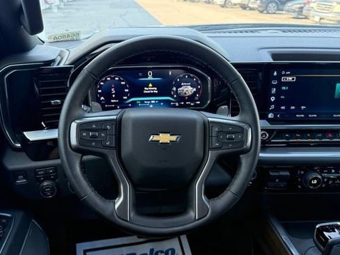 Certified 2026 Chevrolet Silverado 1500 High Country AWD/4WD image 31