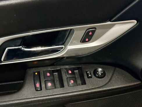 Used 2017 GMC Terrain SLE image 17