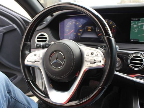 Used 2020 Mercedes-Benz S 560 4MATIC Sedan image 24