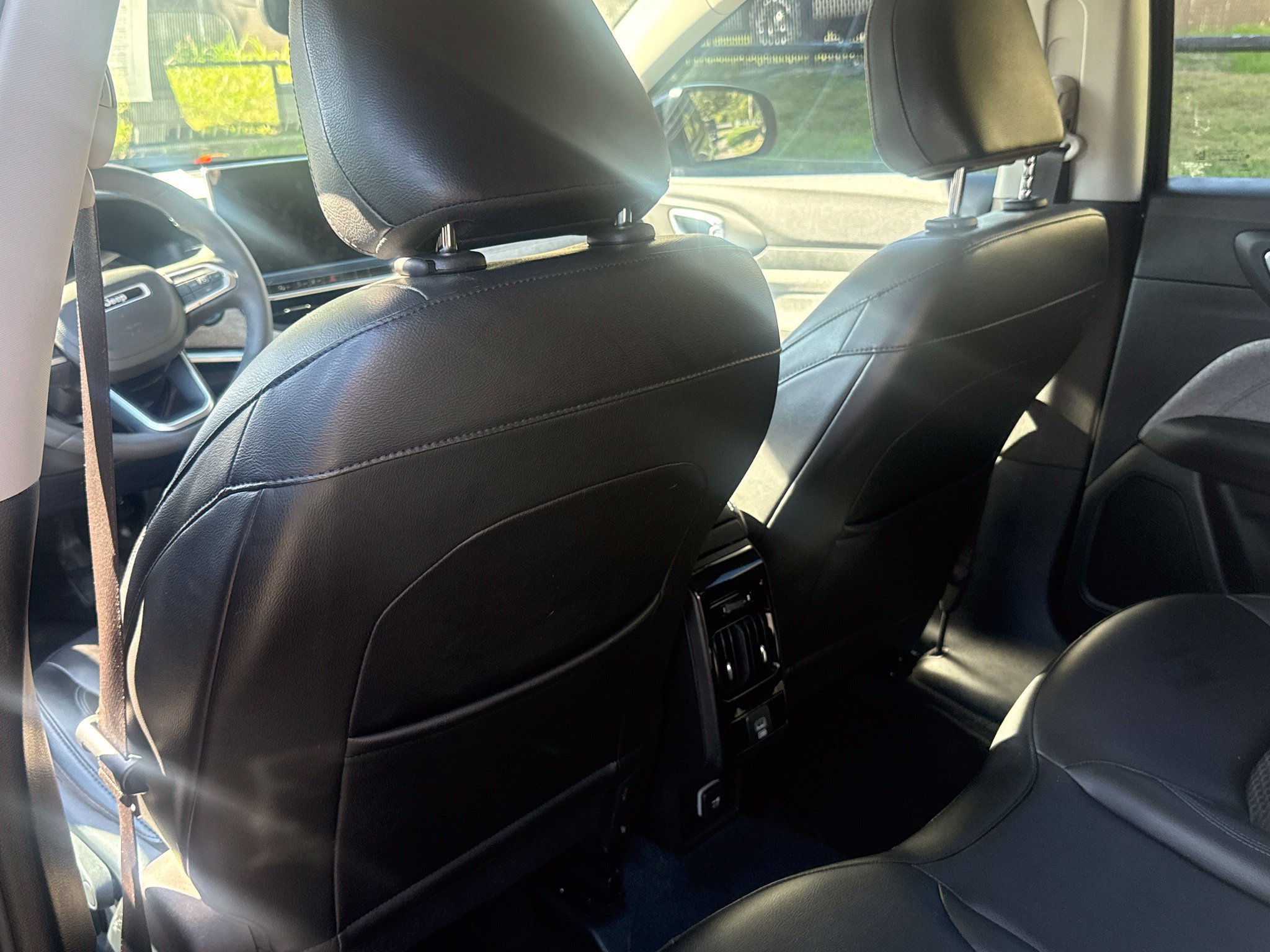 Used 2022 Jeep Compass Latitude FWD image 13