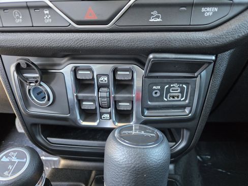 New 2026 Jeep Gladiator Sport image 15