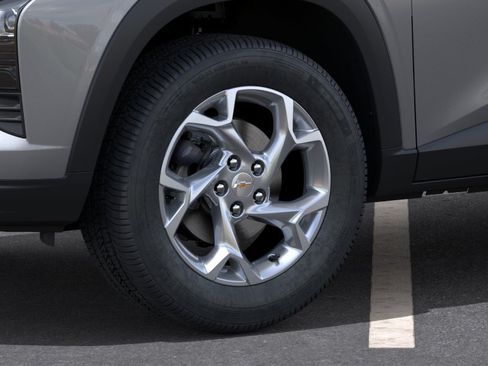 New 2026 Chevrolet Trax LS w/ LS Convenience Package FWD image 33