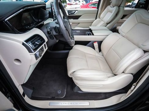 Used 2018 Lincoln Navigator L Reserve w/ Technology Package AWD/4WD image 32