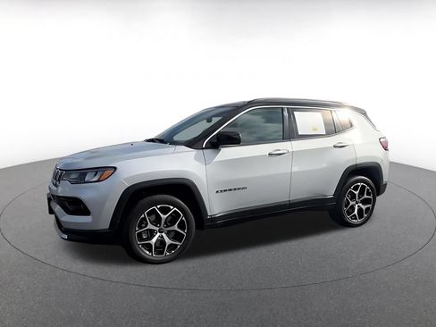 Used 2025 Jeep Compass Limited AWD/4WD image 8