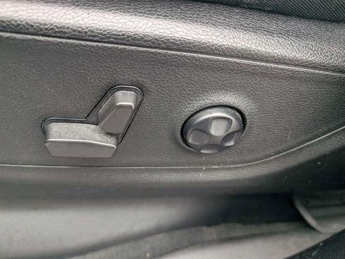 Used 2021 RAM 1500 Big Horn AWD/4WD image 14