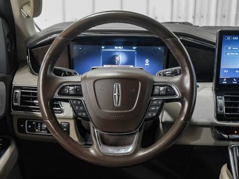 Used 2022 Lincoln Navigator L Reserve AWD/4WD image 15