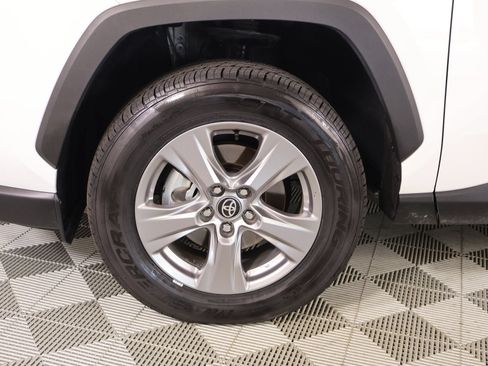 Used 2025 Toyota RAV4 XLE FWD image 16