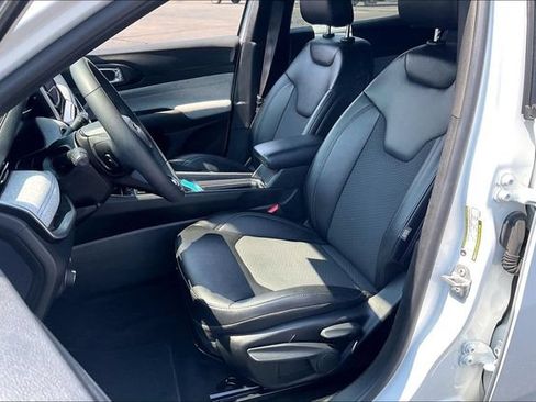 Used 2025 Jeep Compass Latitude AWD/4WD image 27