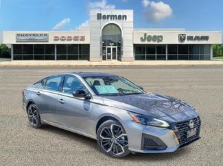 Used 2024 Nissan Altima 2.5 SR video 1