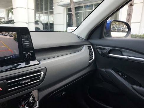 Certified 2023 Kia Seltos LX AWD/4WD image 30