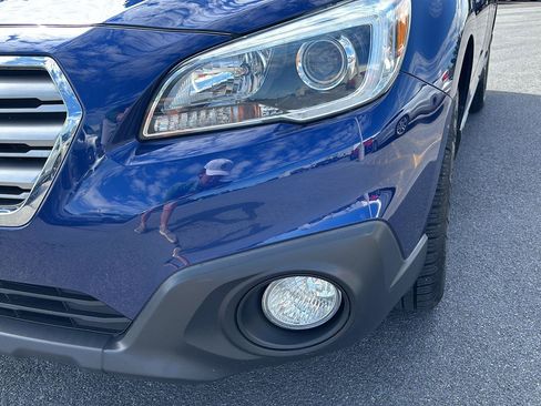 Used 2015 Subaru Outback 2.5i Premium AWD/4WD image 10