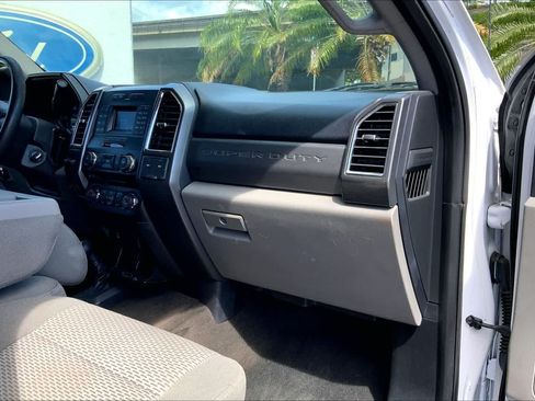 Used 2017 Ford F550 4x4 Regular Cab Super Duty image 22