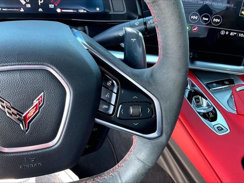 Used 2023 Chevrolet Corvette Stingray Preferred Conv w/ Z51 Performance Package RWD image 17