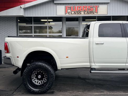 Used 2018 RAM 3500 Laramie Longhorn image 12