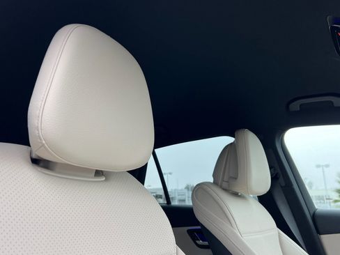 New 2026 Mercedes-Benz GLC 300 image 19