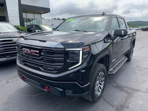 Certified 2023 GMC Sierra 1500 AT4 w/ AT4 Premium Package AWD/4WD image 8