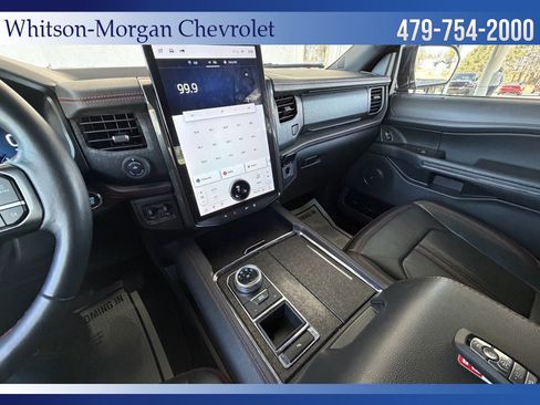 Used 2022 Ford Expedition Limited image 11