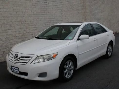 Used 2011 Toyota Camry LE w/ LE Extra-Value Pkg image 15