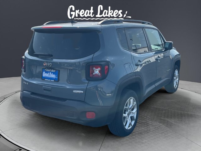 Used 2018 Jeep Renegade Latitude w/ Cold Weather Group AWD/4WD image 5