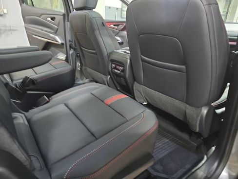 New 2026 Chevrolet Traverse RS w/ LPO, Floor Liner Package AWD/4WD image 14