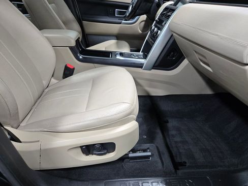 Used 2019 Land Rover Discovery Sport HSE image 52