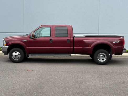 Used 2004 Ford F350 XLT AWD/4WD image 3