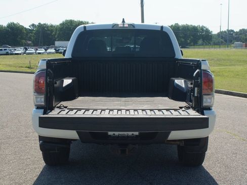 Used 2023 Toyota Tacoma TRD Sport w/ Black Out Package (TMS) AWD/4WD image 17