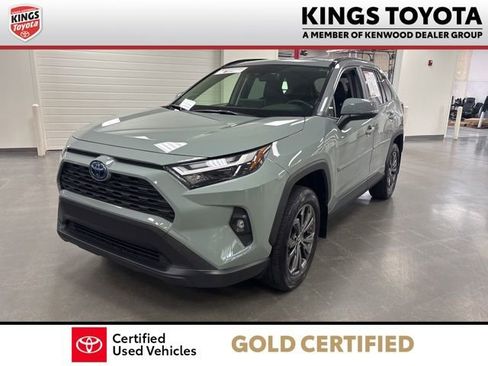 Certified 2022 Toyota RAV4 XLE Premium image 4