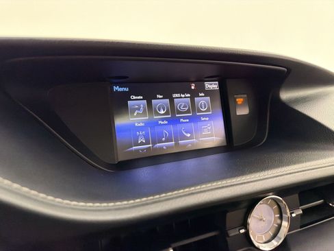 Used 2015 Lexus ES 300h w/ Navigation System Package FWD image 21