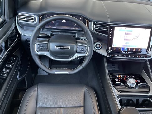 New 2026 Jeep Grand Wagoneer Limited AWD/4WD image 23