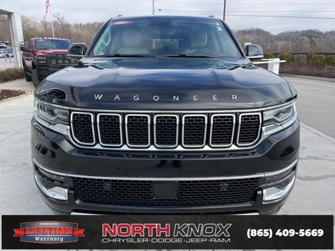 Used 2023 Jeep Wagoneer L Series II w/ Premium Group I image 35