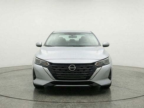 Used 2025 Nissan Sentra SV image 2