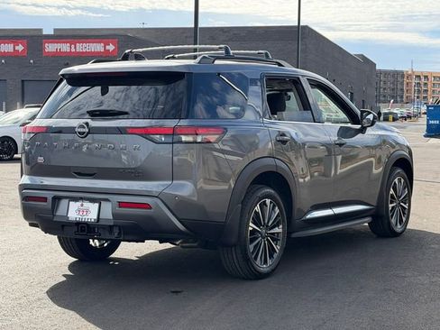 New 2026 Nissan Pathfinder Platinum w/ Cargo Package image 6