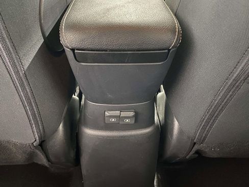 Used 2020 Nissan Kicks SV FWD image 13
