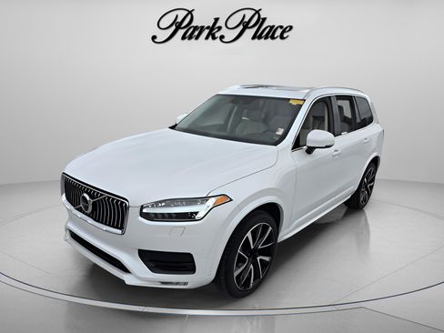 Used 2022 Volvo XC90 T6 Momentum w/ Climate Package image 1