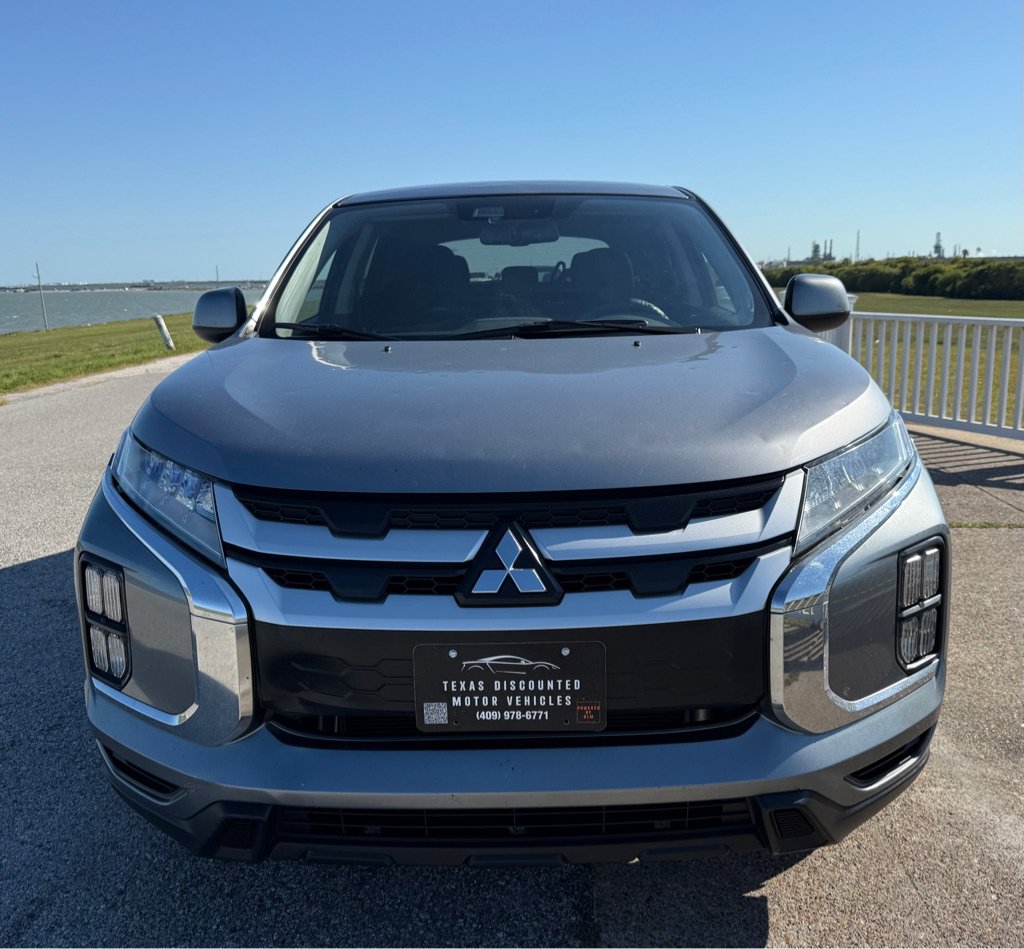 Used 2022 Mitsubishi Outlander Sport ES FWD image 2