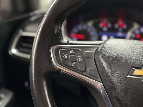 Used 2019 Chevrolet Equinox LT w/ Sun & Navigation Package image 28