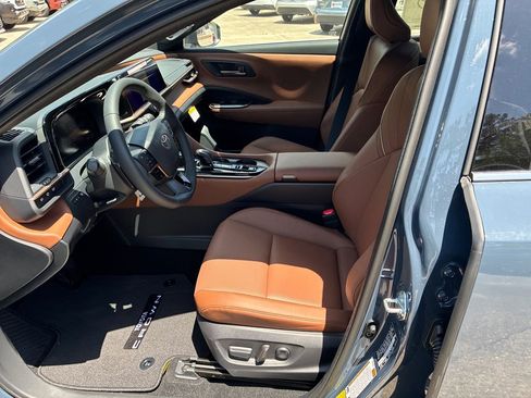 New 2026 Toyota Crown Signia AWD/4WD image 15