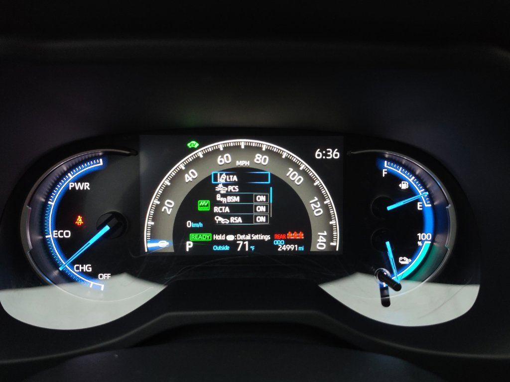 Used 2025 Toyota RAV4 SE AWD/4WD image 30