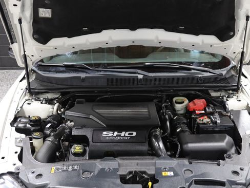 Used 2013 Ford Taurus SHO image 14