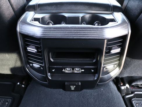 Used 2019 RAM 2500 Limited AWD/4WD image 32