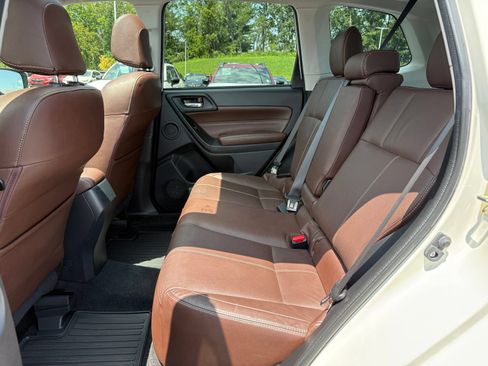 Used 2018 Subaru Forester 2.5i Touring AWD/4WD image 32