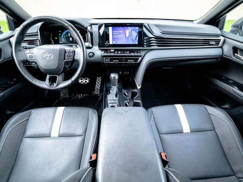 Used 2025 Toyota Camry SE w/ Convenience Package AWD/4WD image 12