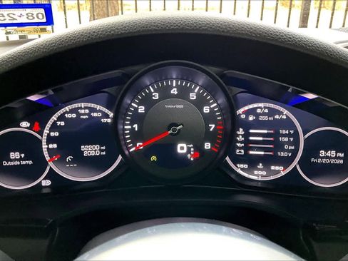 Used 2021 Porsche Cayenne image 26