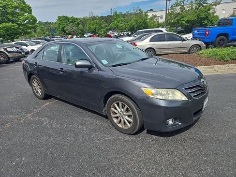 Used 2011 Toyota Camry XLE w/ XLE Extra-Value Pkg #1 FWD image 1