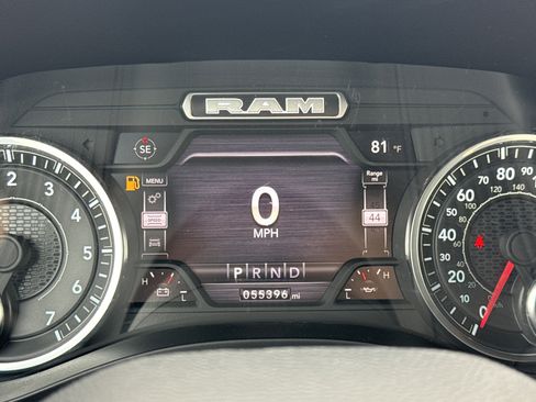 Used 2024 RAM 1500 Laramie image 11