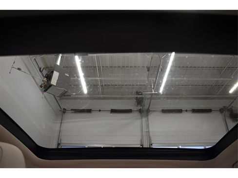 Used 2023 Mercedes-Benz GLE 350 4MATIC w/ AMG Line Exterior image 24