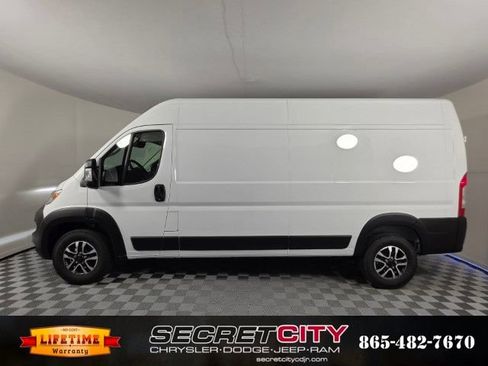 New 2027 RAM ProMaster 2500 w/ Quick Order Package 22G SLT FWD image 4