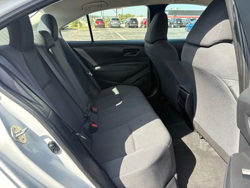 Used 2022 Toyota Corolla LE image 16